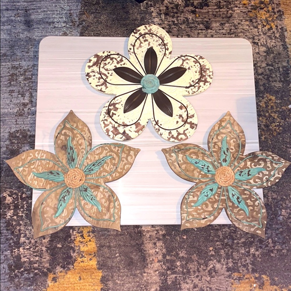 Wooden/ Metal Flower Wall Decor